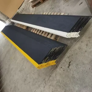 Sand Anti Slip FRP Stair Tread Cover Yellow Edge Fiberglass Step Plate For Industrial Workshop Stairway
